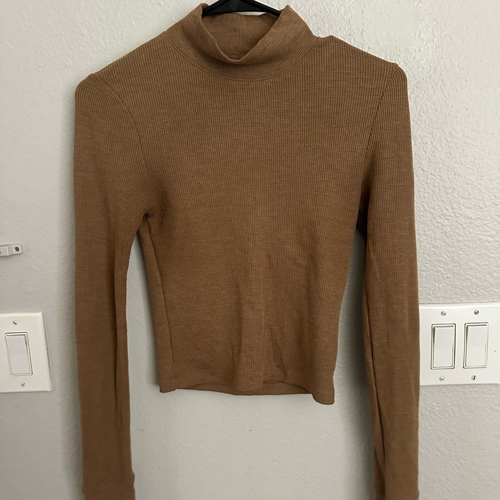 American Eagle Outfitters Tan Ribbed Sweater